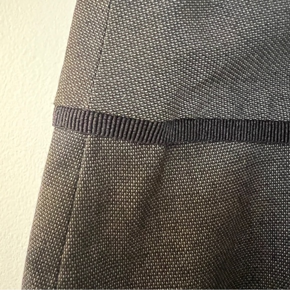 Banana Republic - Grey & Black Mini Skirt - Size Petite 00P - Picture 4 of 10